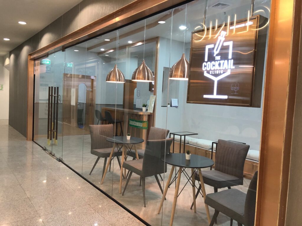 The Cocktail Clinic คลินิกร้อยไหม หลักยกกระชับใบหน้า ปรับสมดุลผิวดูเรียบเนียนเด่นชัดขึ้นกว่าเด